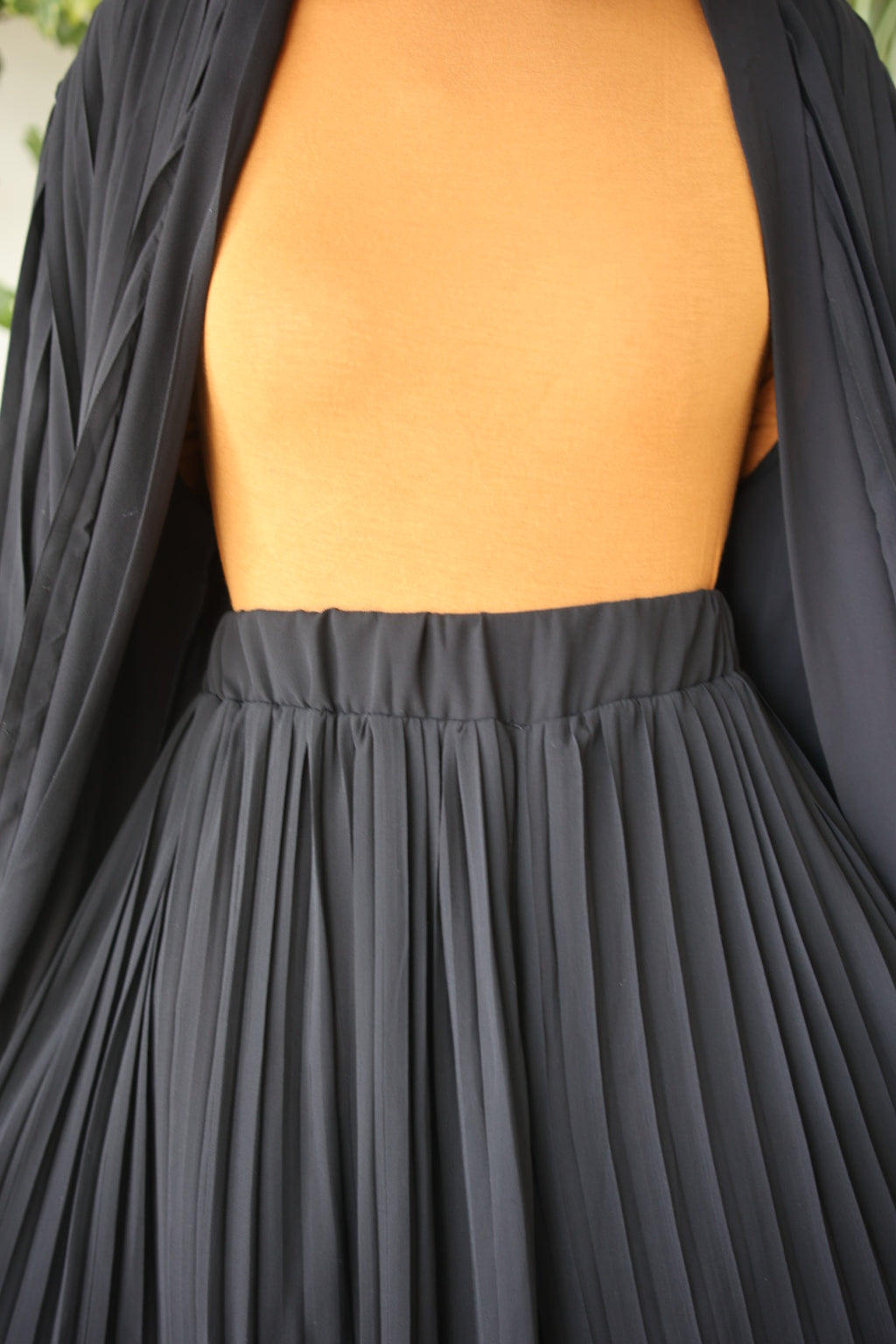 (Black) Pleated Wide Leg Pants